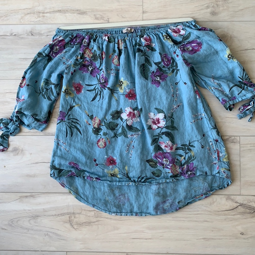 Valentina Naldi M off the shoulder linen top